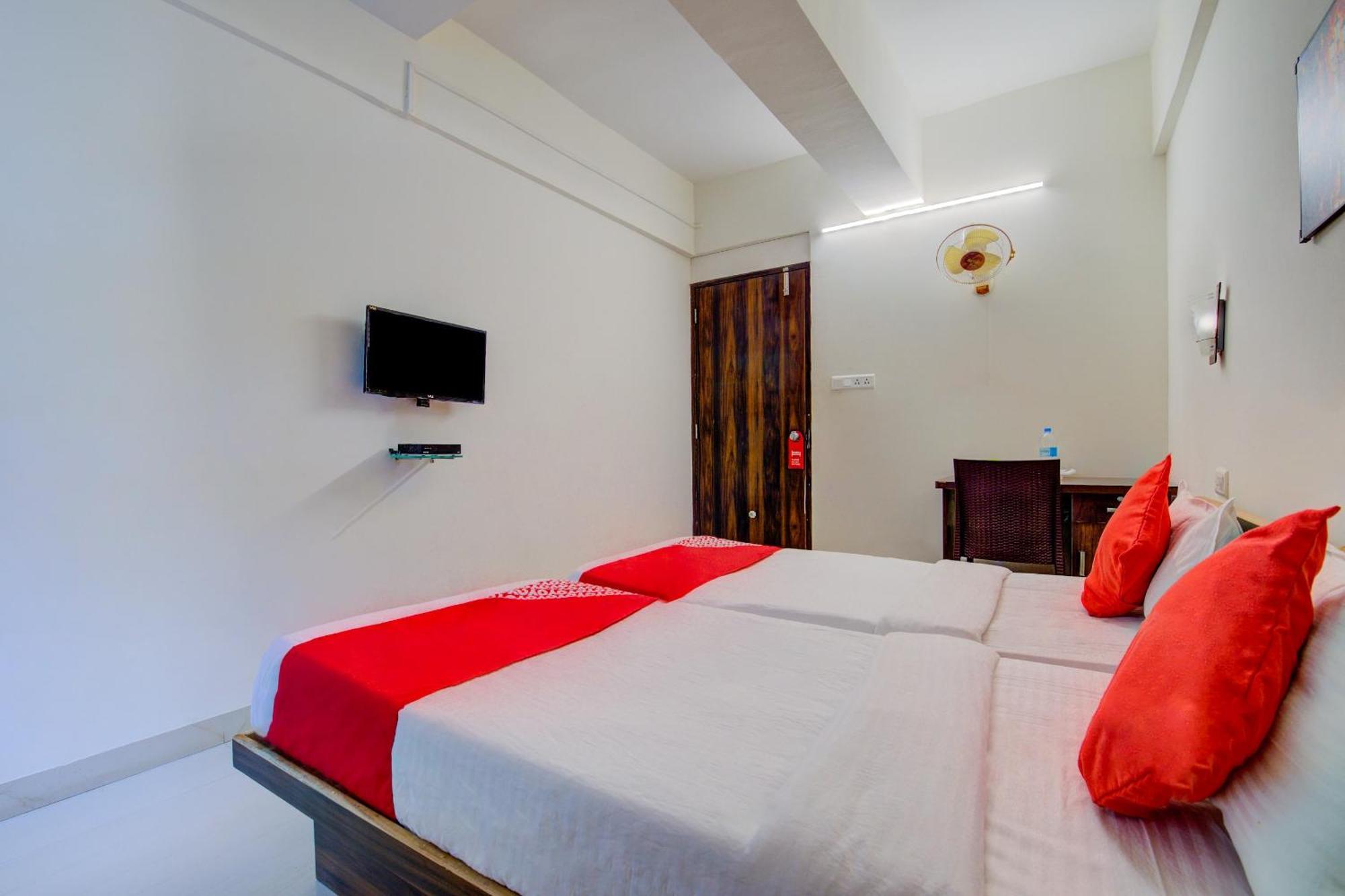 Hotel O Sairaj Lodge Meribel Village ภายนอก รูปภาพ