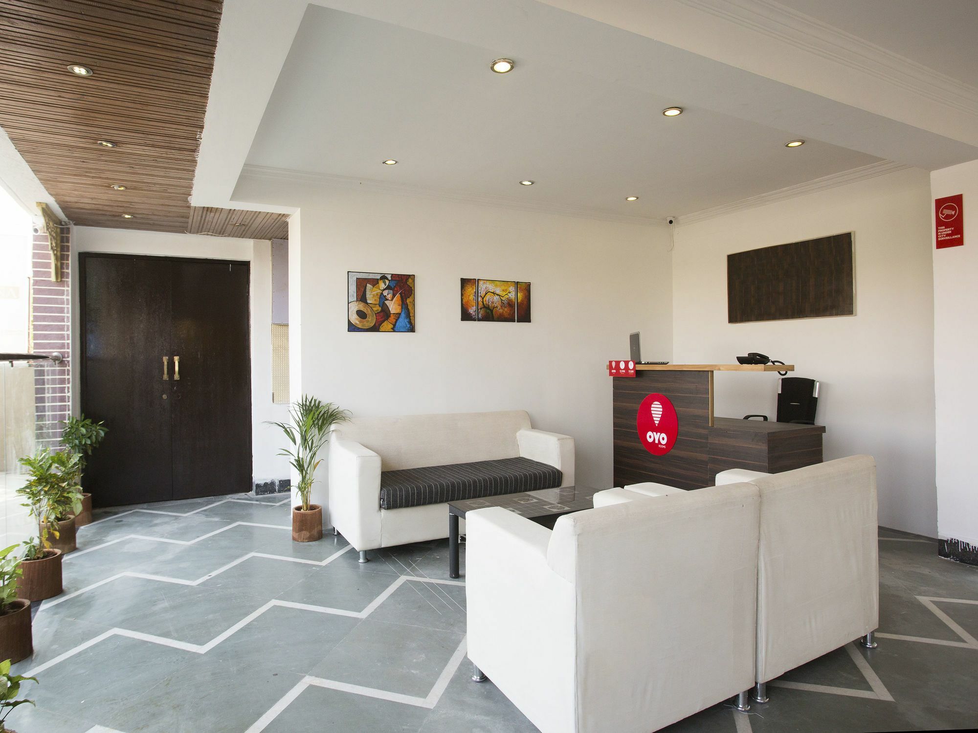 Hotel O Sairaj Lodge Meribel Village ภายนอก รูปภาพ